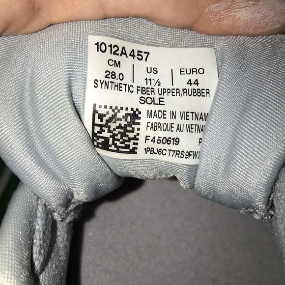 ASICS - Picture 2 of 7